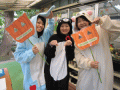 ハロウィーンコスチュームのスタッフ