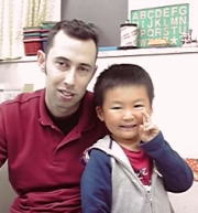 幼稚園児Soichiroくん、先生と